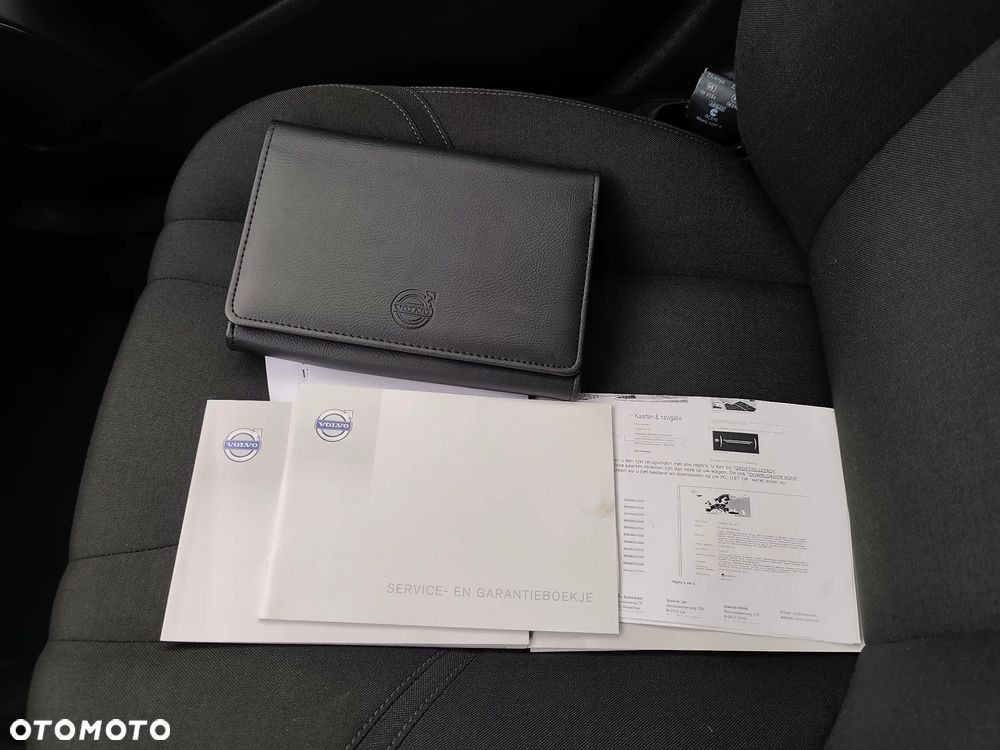 Volvo V40 D2 Momentum - 24