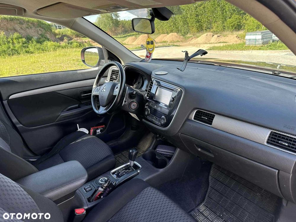 Mitsubishi Outlander - 5