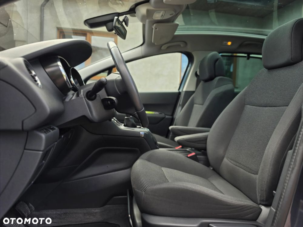 Peugeot 5008 - 16