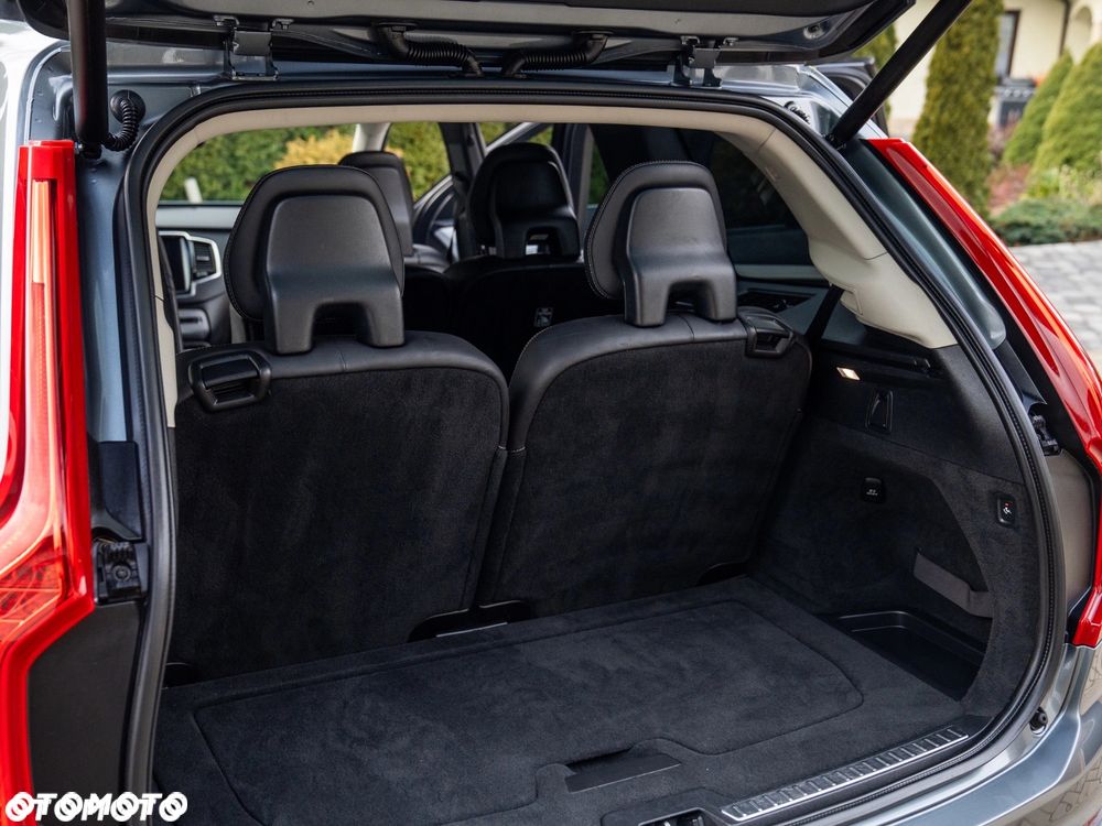 Volvo XC 90 B5 D AWD Geartronic Momentum Pro - 39