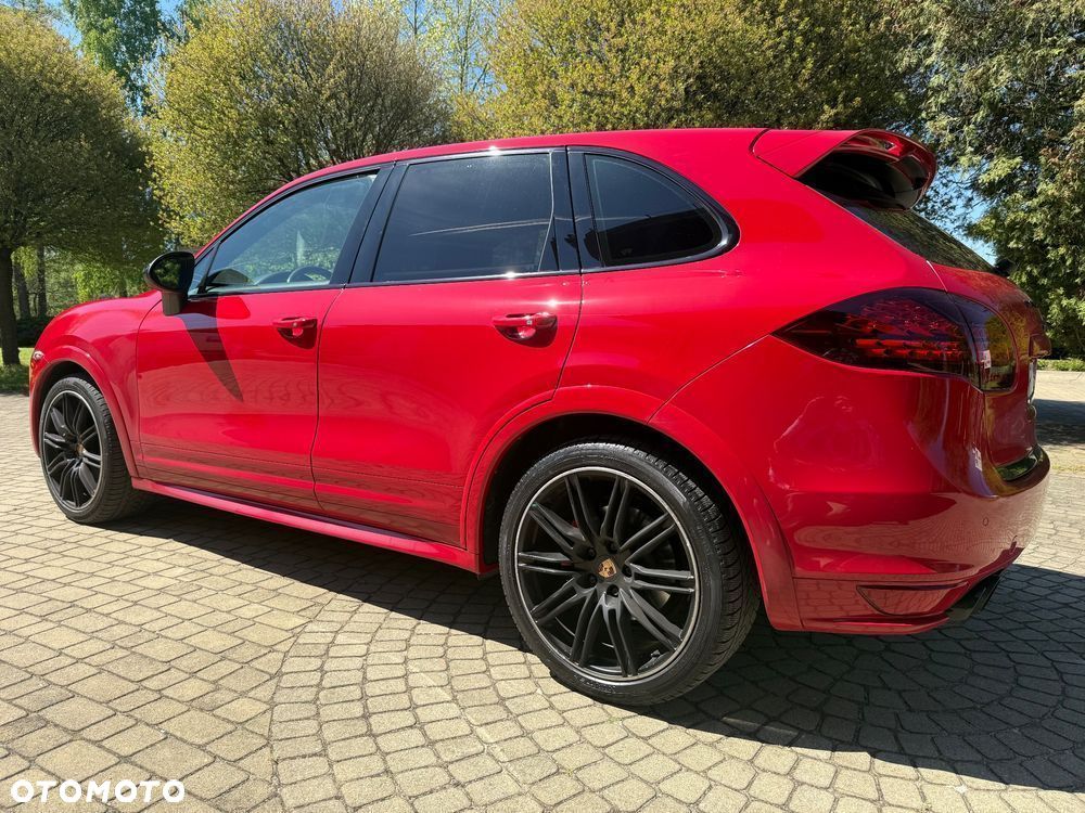 Porsche Cayenne GTS - 21