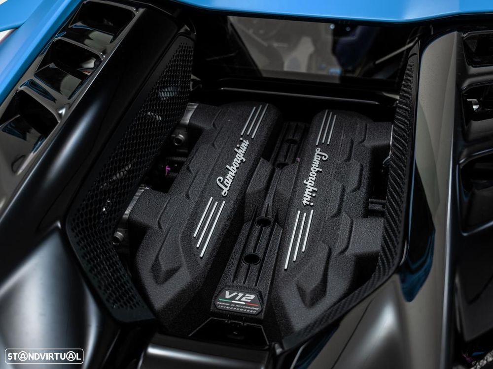 Lamborghini Revuelto - 7