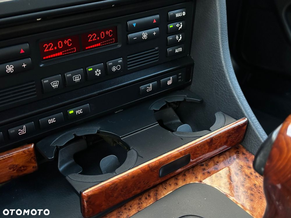 BMW Seria 7 735i - 16