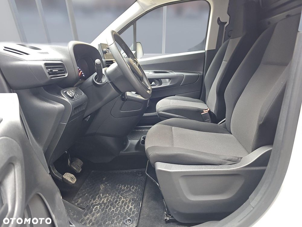 Opel Combo 1.5 DT Enjoy 102KM - 8