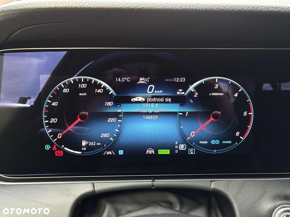 Mercedes-Benz Klasa E 300 d 4-Matic AMG/Avantgarde - 26