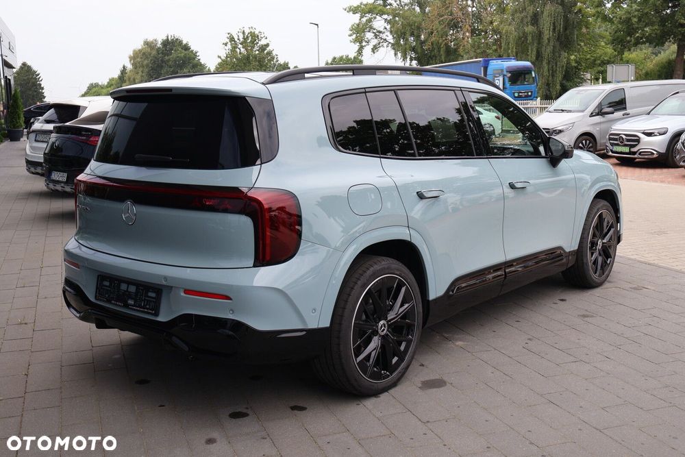 Mercedes-Benz GLB - 10