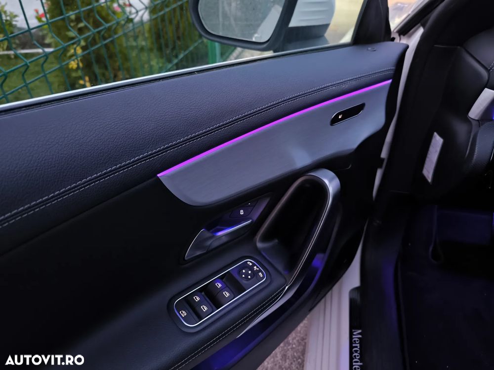 Mercedes-Benz CLA 180 7G-DCT Special Edition - 9