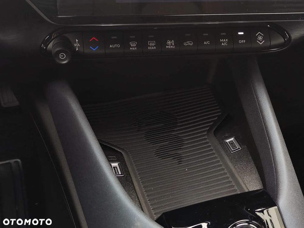 Alfa Romeo Junior 1.2 mHEV Ibrida eDCT - 20