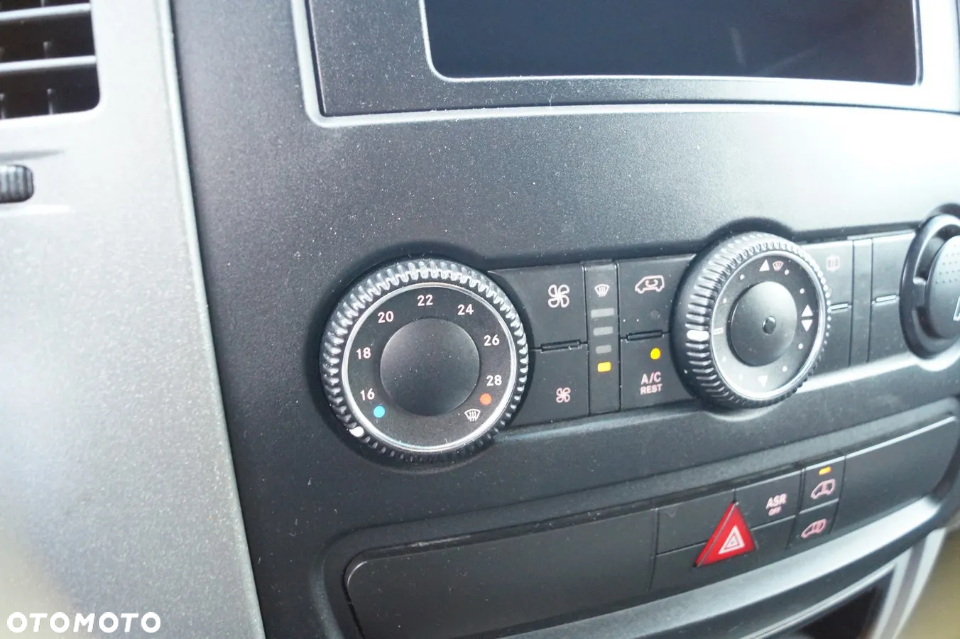 Volkswagen CRAFTER - 14