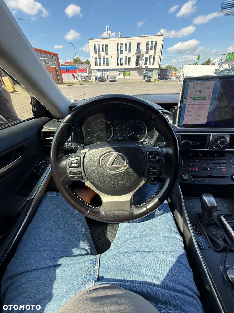 Lexus IS - 14