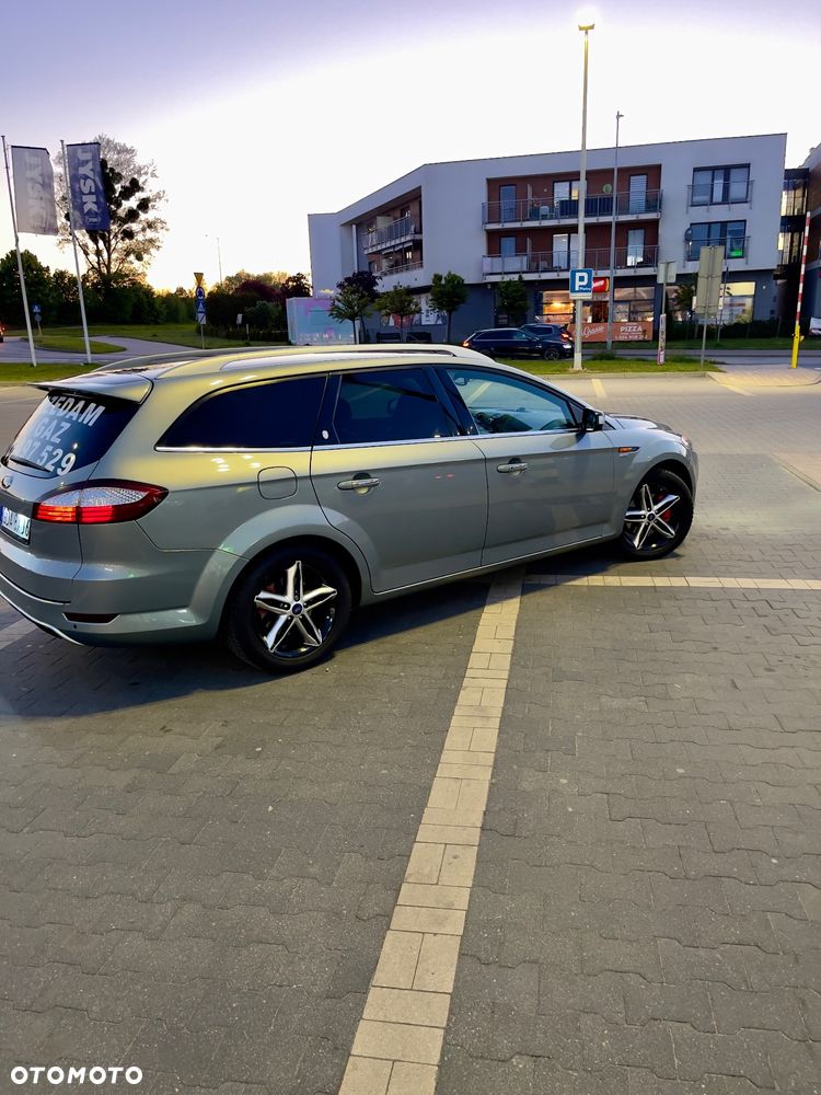 Ford Mondeo 2.0 Ghia - 16