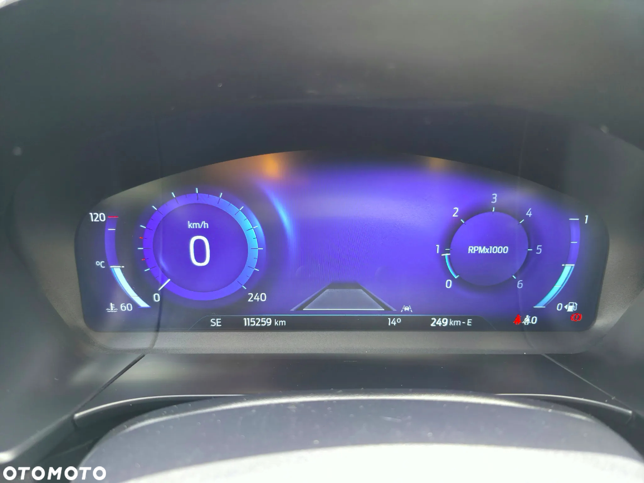 Ford Kuga 2.0 EcoBlue Hybrid ST-LINE - 16