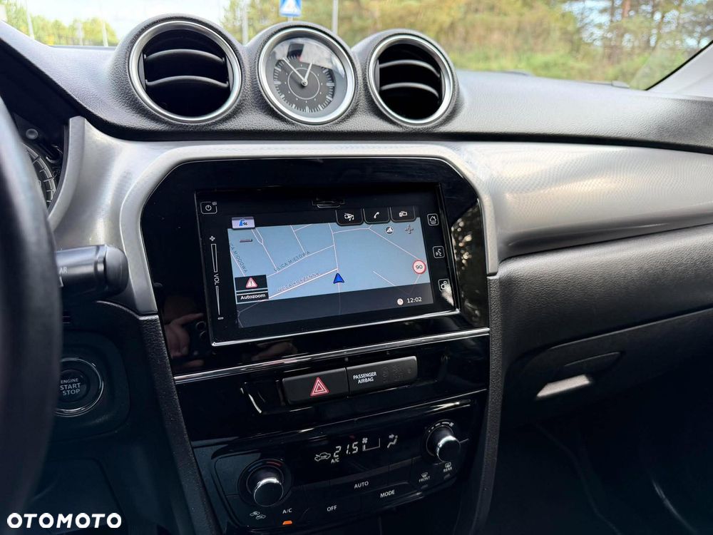 Suzuki Vitara 1.6 Premium 2WD - 24