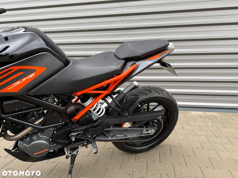 KTM Duke 125 - 24
