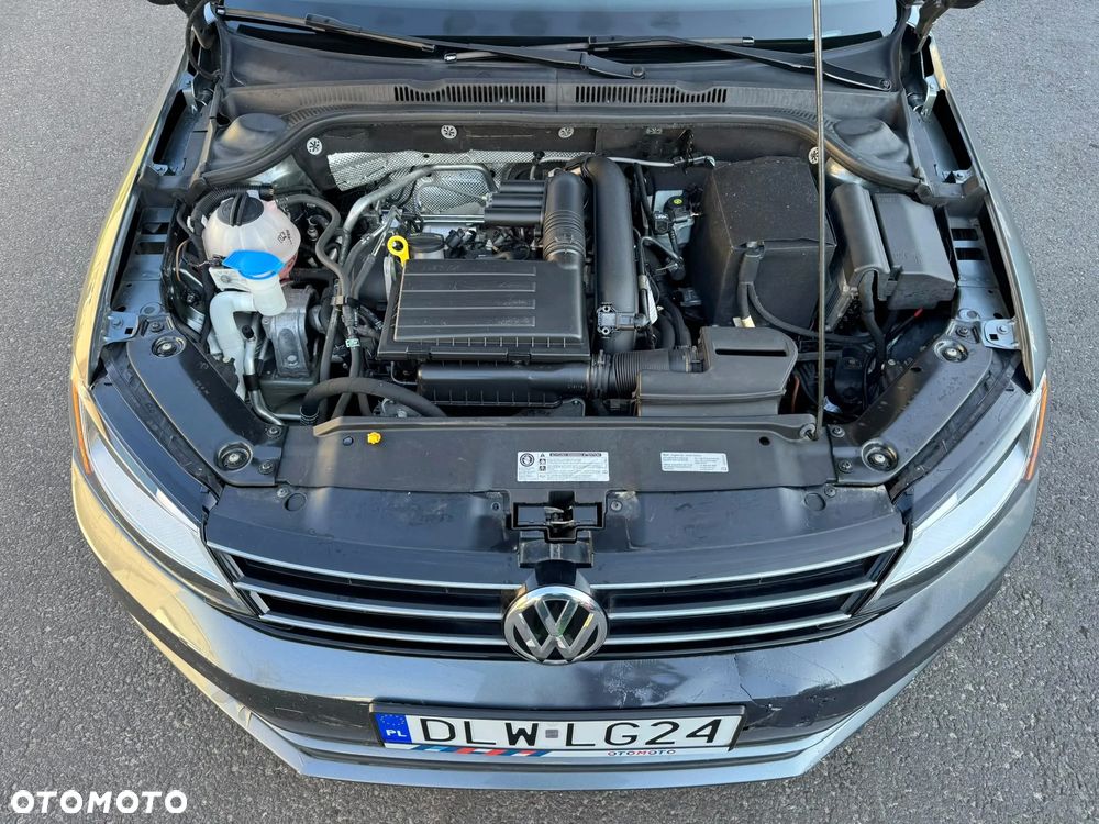 Volkswagen Jetta - 24