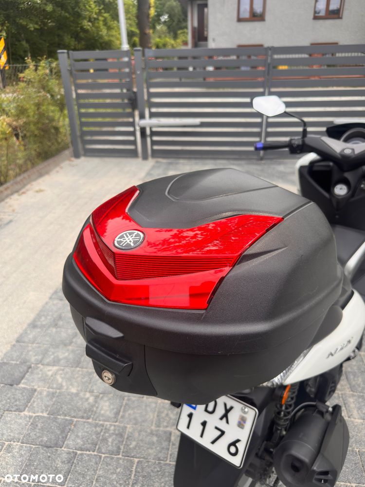 Yamaha NMAX - 10
