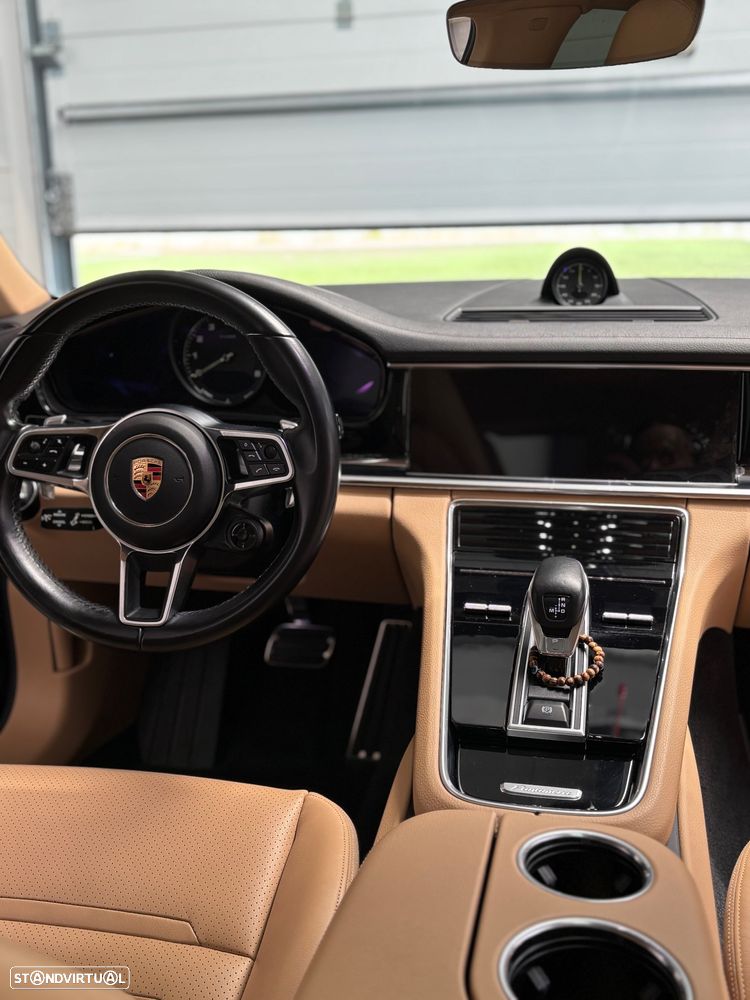 Porsche Panamera 4 E-Hybrid Platinum Edition - 2