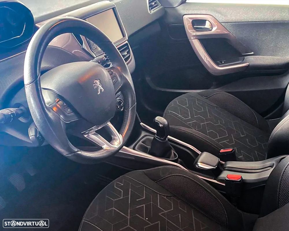 Peugeot 2008 1.2 VTi Active - 2