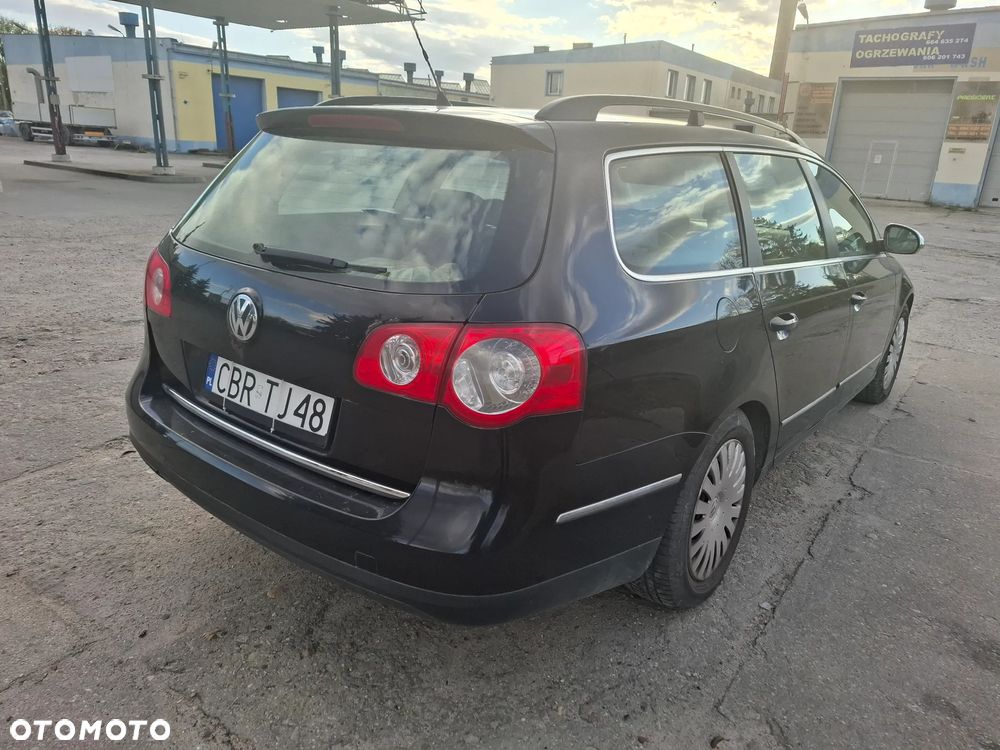 Volkswagen Passat 1.9 TDI Comfortline - 4