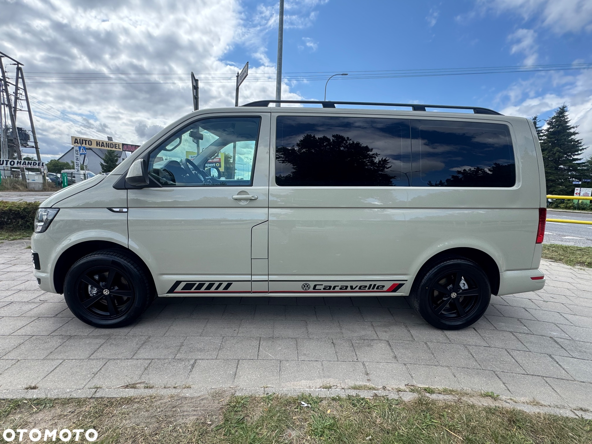 Volkswagen Caravelle 2.0 TDI L1 Highline - 11