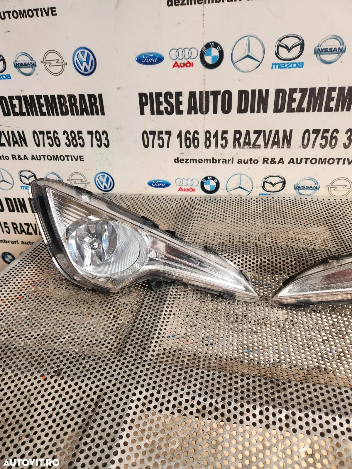 Proiectoare Proiector Ceata Hyundai I40 An 2011-2012-2013-2014-2015-2016-2017 Cod -3Z010 -3Z010 - 5