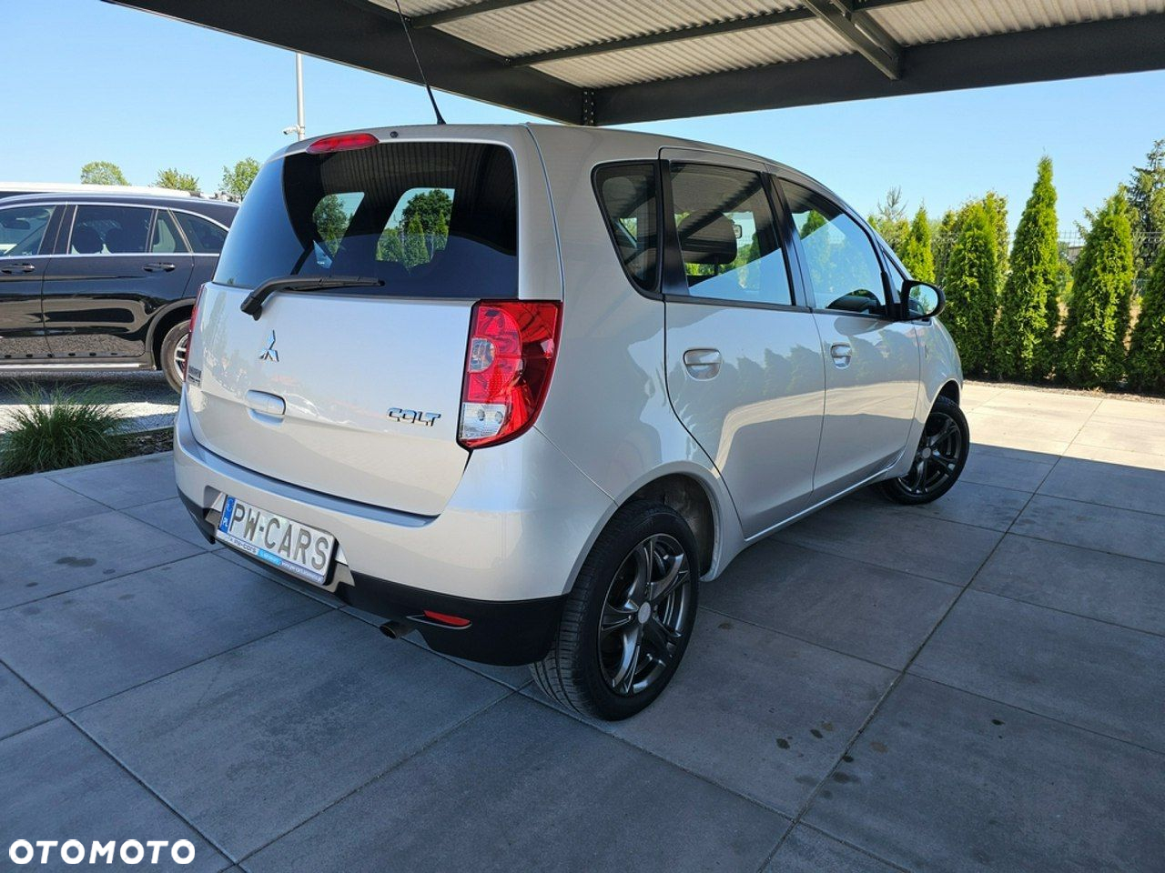 Mitsubishi Colt - 3