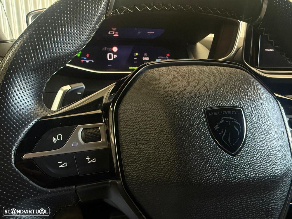 Peugeot 2008 1.2 PureTech GT EAT8 - 31