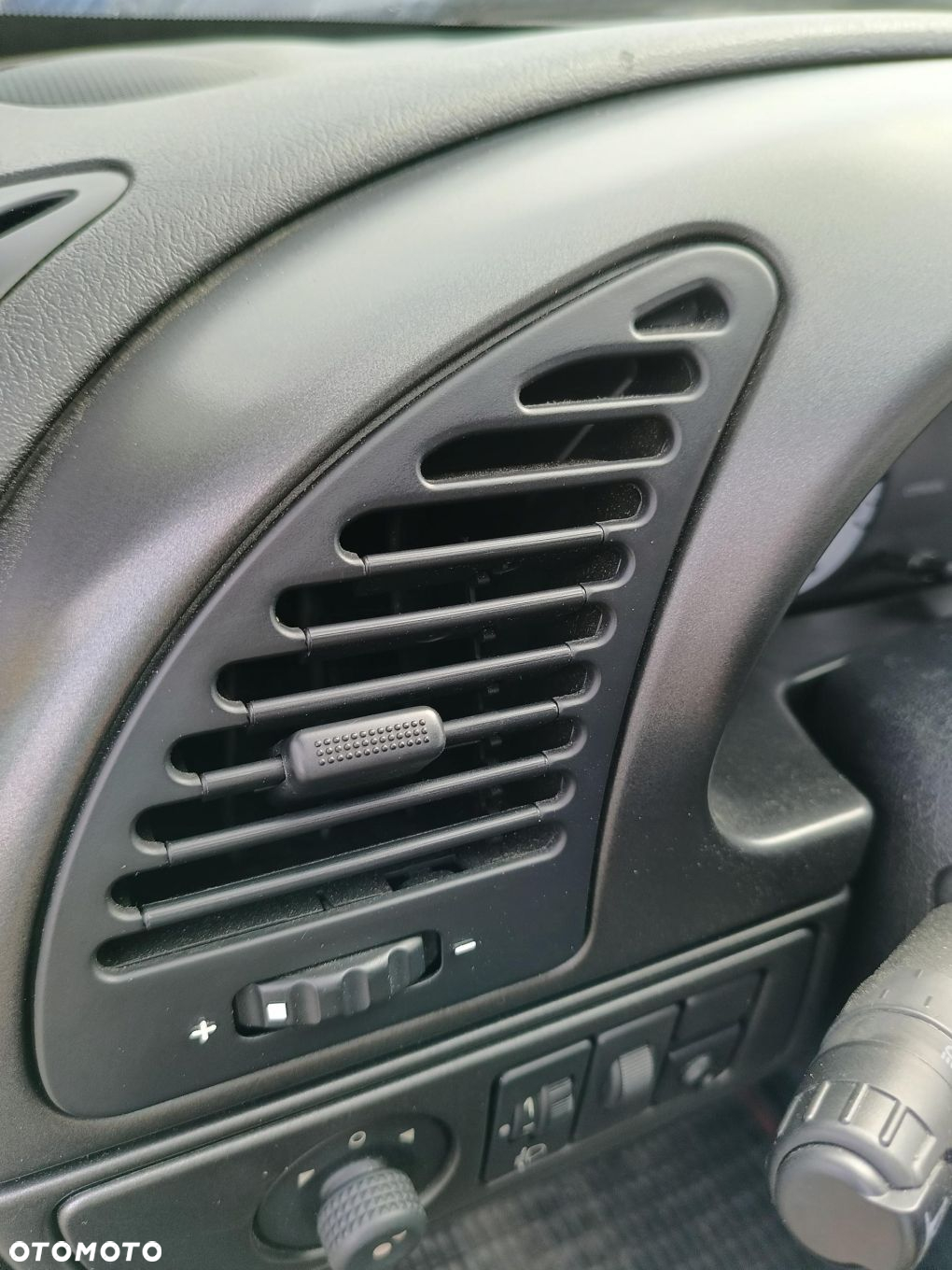 Citroen Xsara I 1 VTS KRATKA NAWIEWU POWIETRZA LEWA KIEROWCY - 3