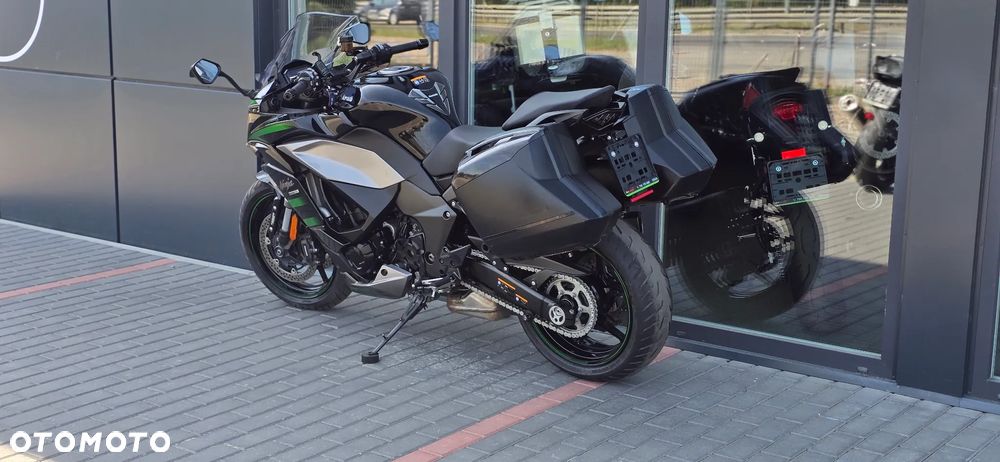 Kawasaki Ninja 1000 SX - 25