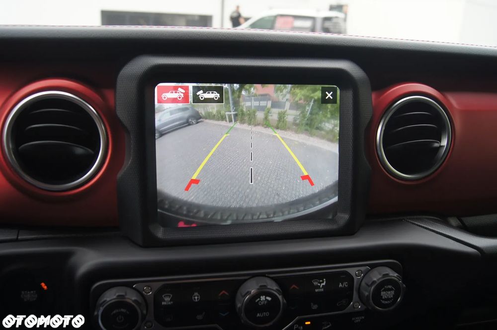 Jeep Wrangler - 30