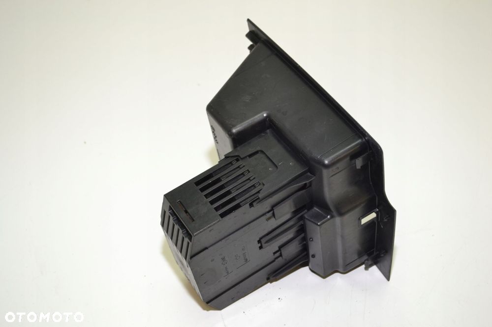 BMW E53 X5 ORGANIZER ZMIENIARKI NA PŁYTY CD 8245925 - 6