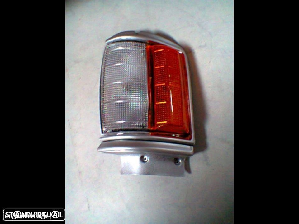 farolins pisca da frente da toyota hilux LN56 novos - 1