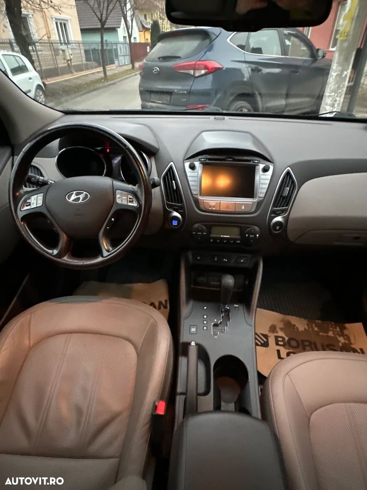 Hyundai ix35 2.0 CRDI 4WD Automatik Style - 11