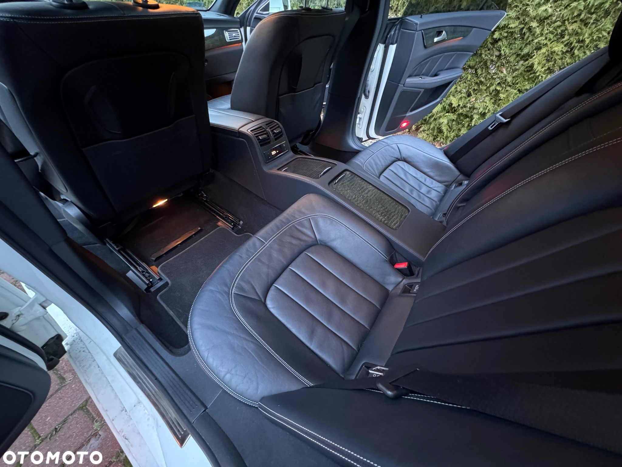 Mercedes-Benz CLS 350 CDI 4-Matic BlueEff - 21