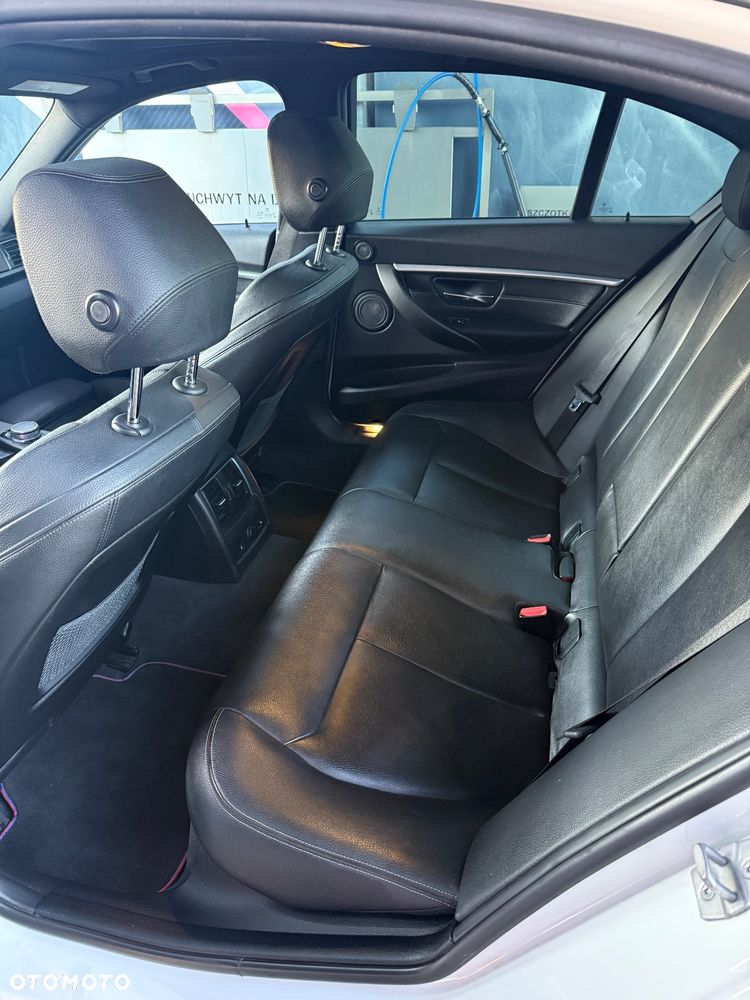 BMW Seria 3 340i Edition M Sport Shadow - 8