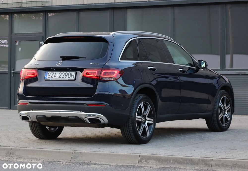 Mercedes-Benz GLC 300 e 4Matic 9G-TRONIC - 39