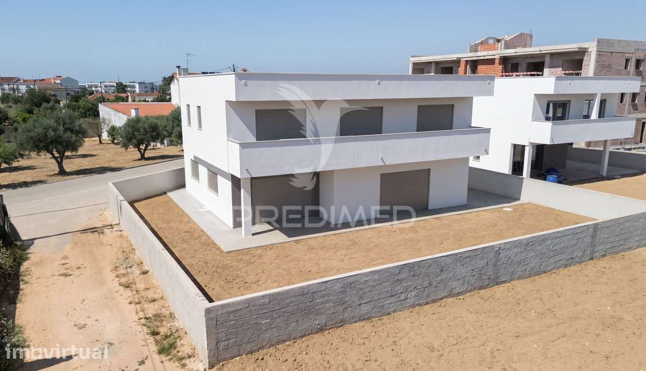 Moradias T4 Novas | Jardoeira – Conforto, Modernidade e Excelente L... - Grande imagem: 4/31
