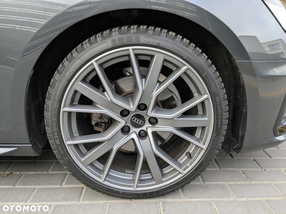 Audi A4 Limousine - 10