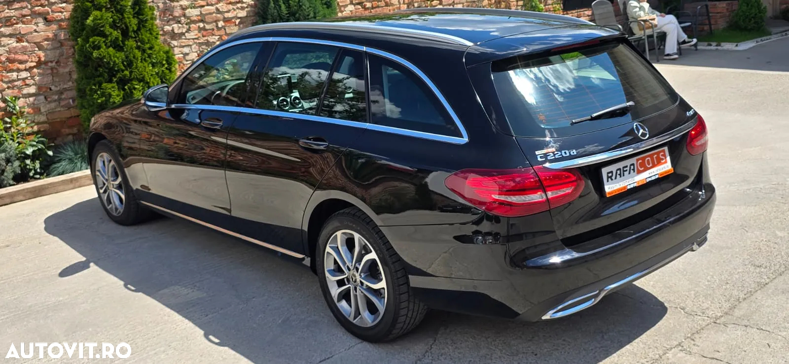 Mercedes-Benz C 220 d 4Matic T 9G-TRONIC AMG Line - 23