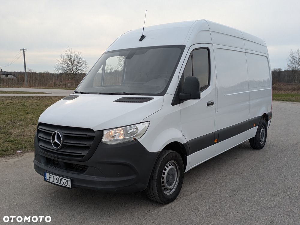 Mercedes-Benz Sprinter - 1