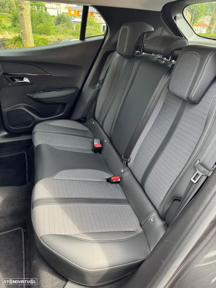 Peugeot 2008 1.5 BlueHDi Allure Pack EAT8 - 15