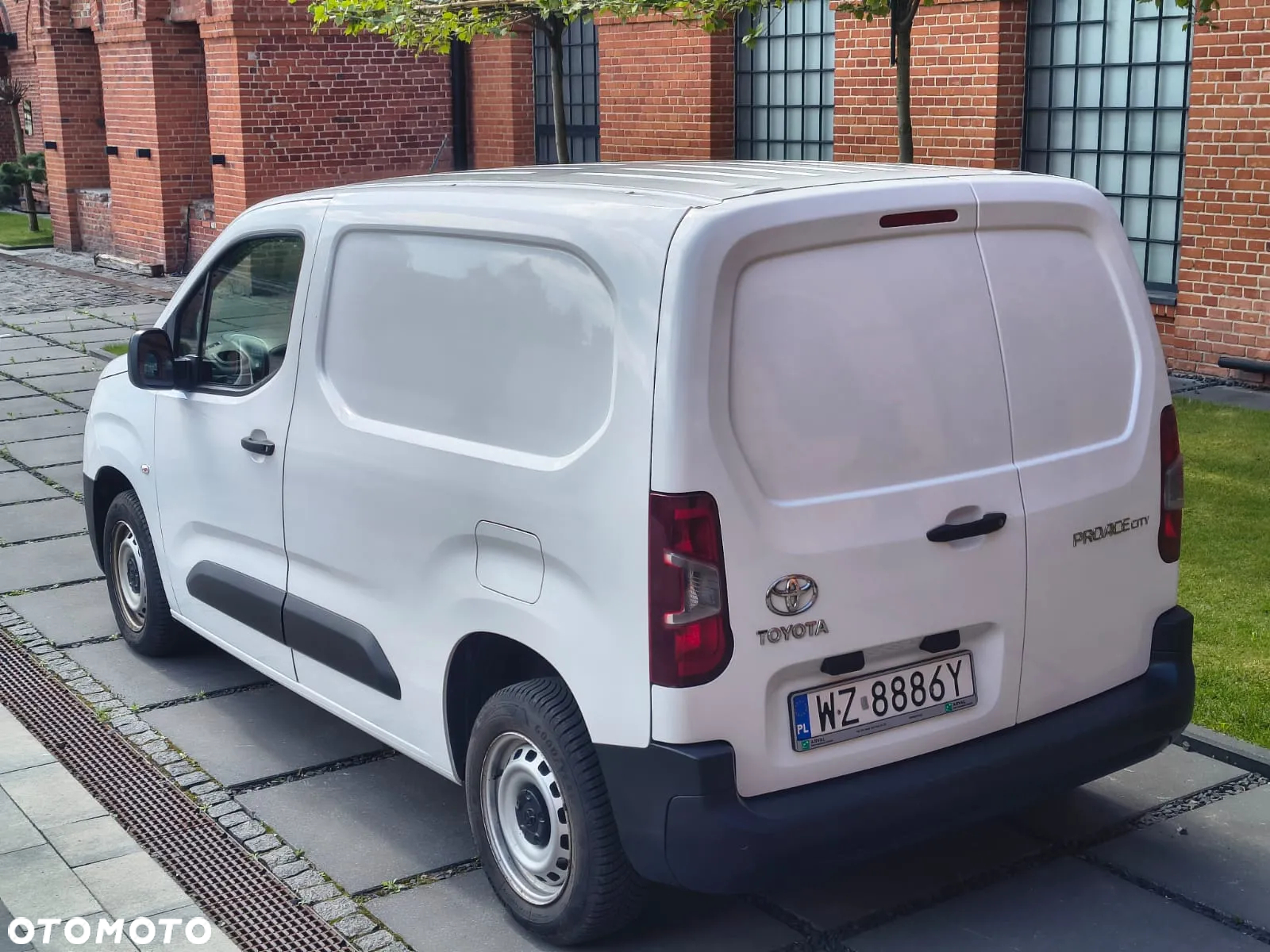 Toyota ProAce CITY Kangoo Express PARTNER Berlingo - 14