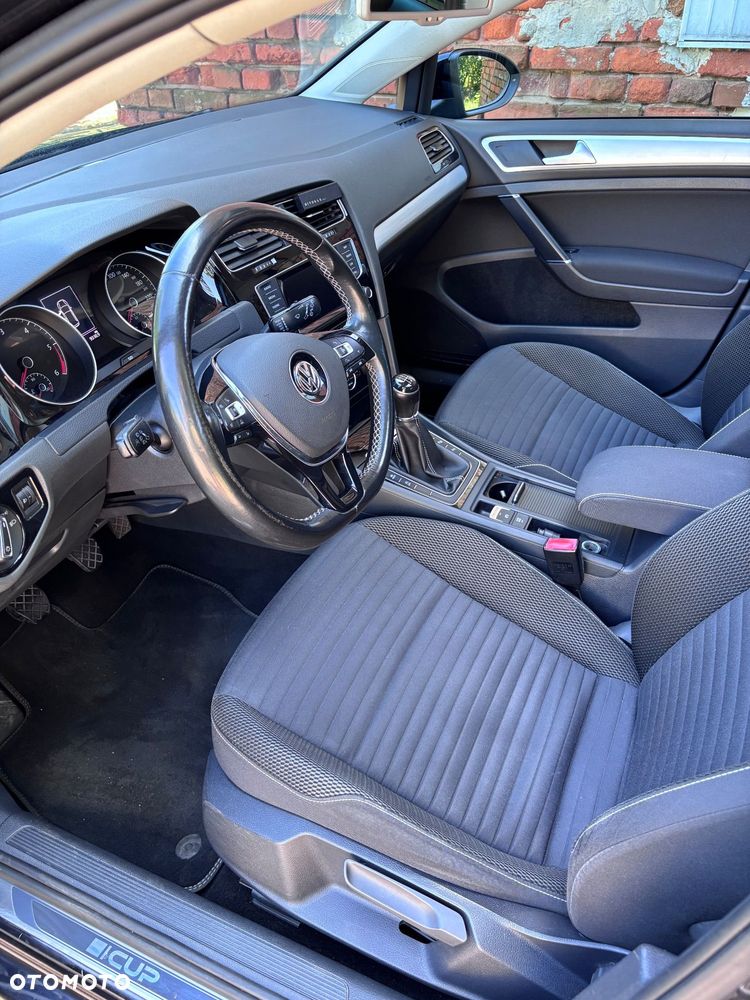 Volkswagen Golf 1.6 TDI Comfortline - 7