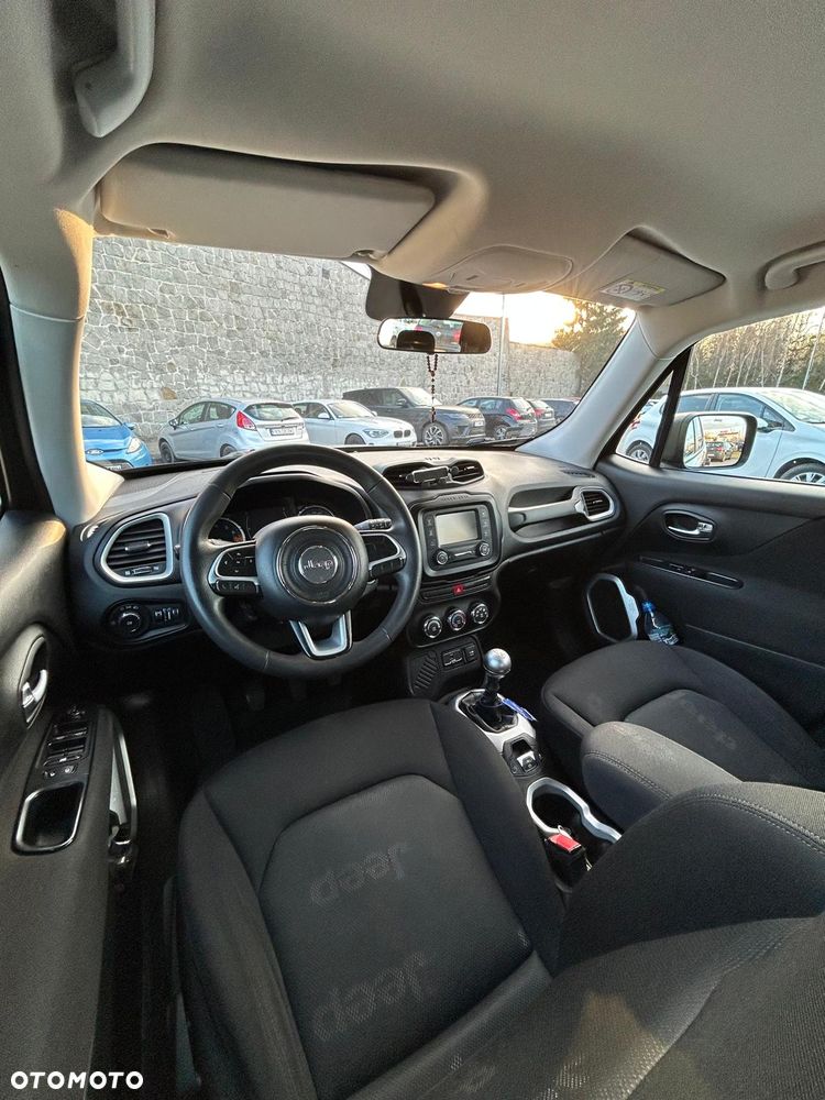 Jeep Renegade 1.6 E-TorQ Sport FWD - 3