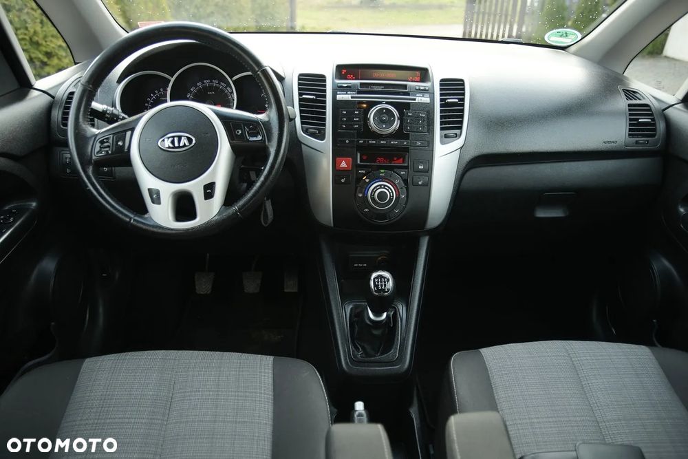 Kia Venga - 24