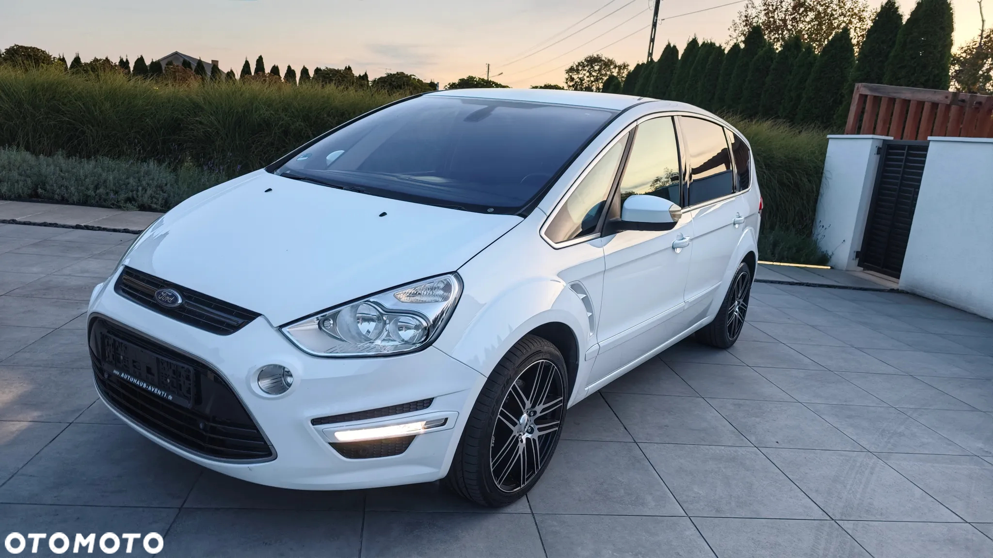 Ford S-Max 2.0 TDCi DPF Titanium - 4