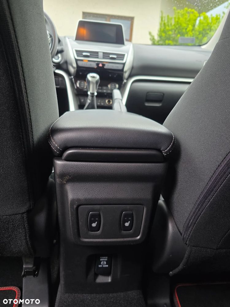 Mitsubishi Eclipse Cross 1.5 T Intense - 17