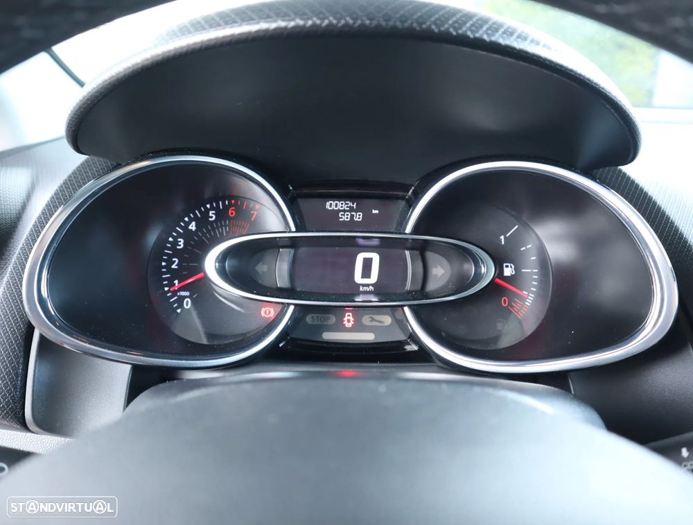 Renault Clio 0.9 TCe Limited Bi-Fuel - 32