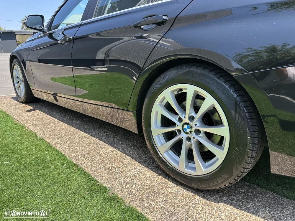 BMW 320 d Aut. Sport Line - 12