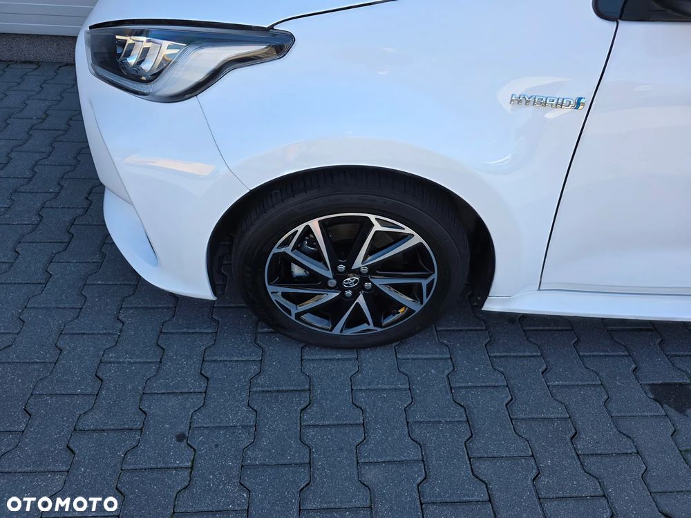 Toyota Yaris 1.5 Executive CVT - 13